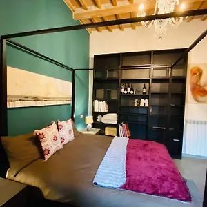 Apartment Fashion House In Centro